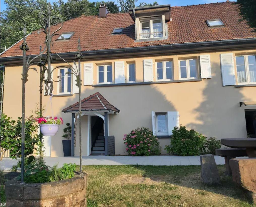 AUX 2 LACS chambres d'hôtes Pierre-Percée Extérieur photo