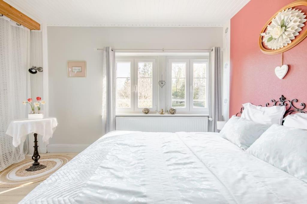 AUX 2 LACS chambres d'hôtes Pierre-Percée Chambre photo